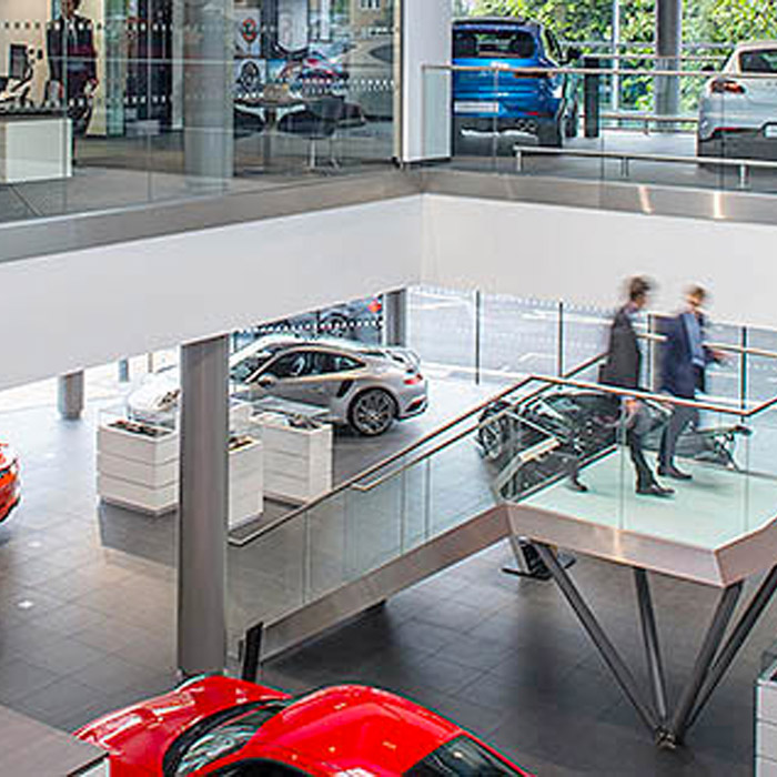 PORSCHE GARAGE